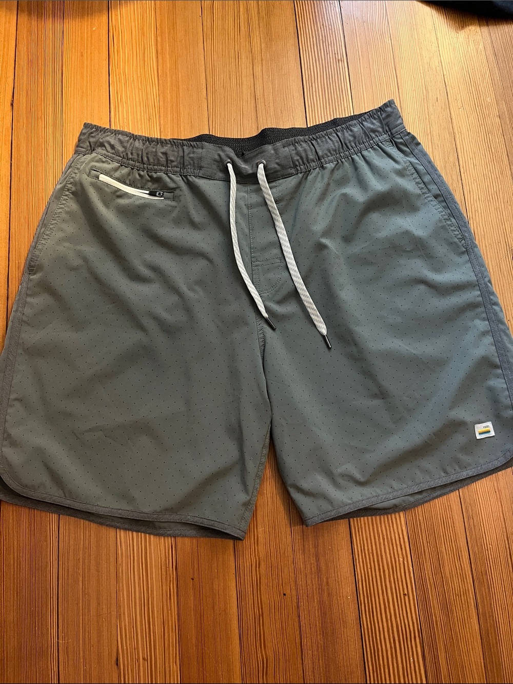Vuori men’s Banks Shorts